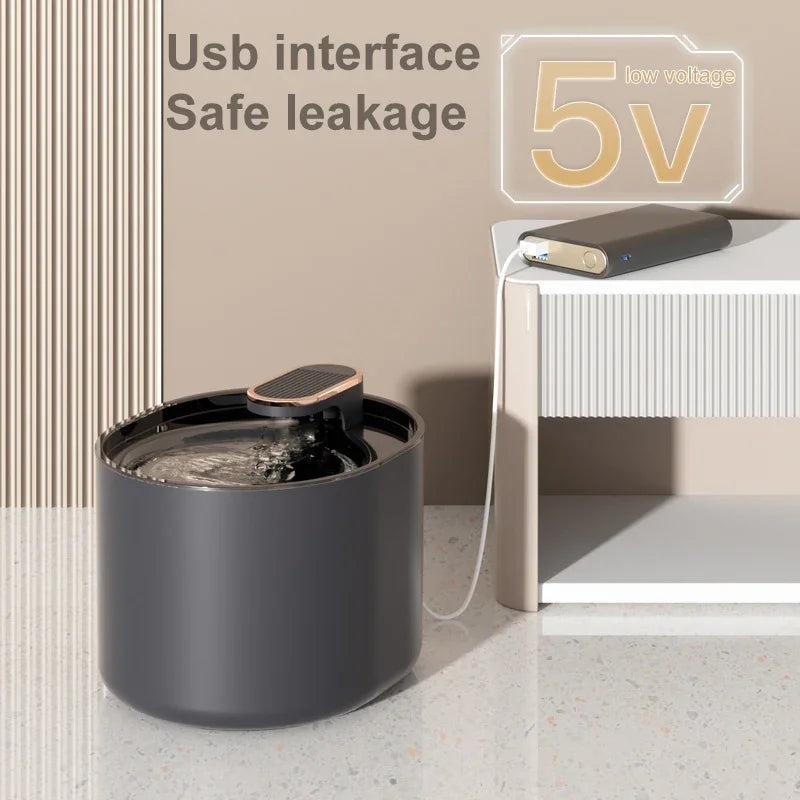 Dispositif de nettoyage d'eau USB, couleur gris, avec sécurité anti-fuite et faible voltage 5V.
