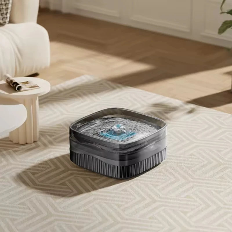 Fontaine d'intérieur carrée en noir, design moderne avec circulation d'eau apaisante.