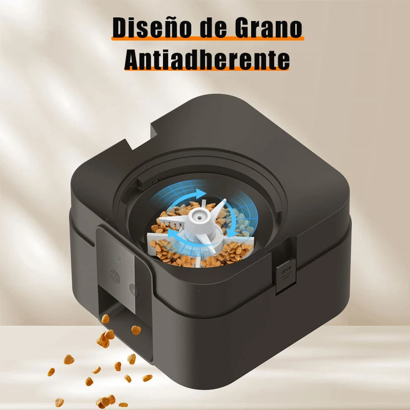 Moulin à grains antiadhésif noir avec hélice, idéal pour une mouture facile et propre.