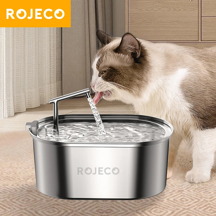 Fontaine pour chat ROJECO en acier inoxydable, design moderne avec débit d'eau pour encourager l'hydratation.