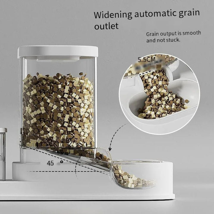 Distributeur automatique de grain en plastique, design épuré, sortie large 5.5 cm, facilite le service.