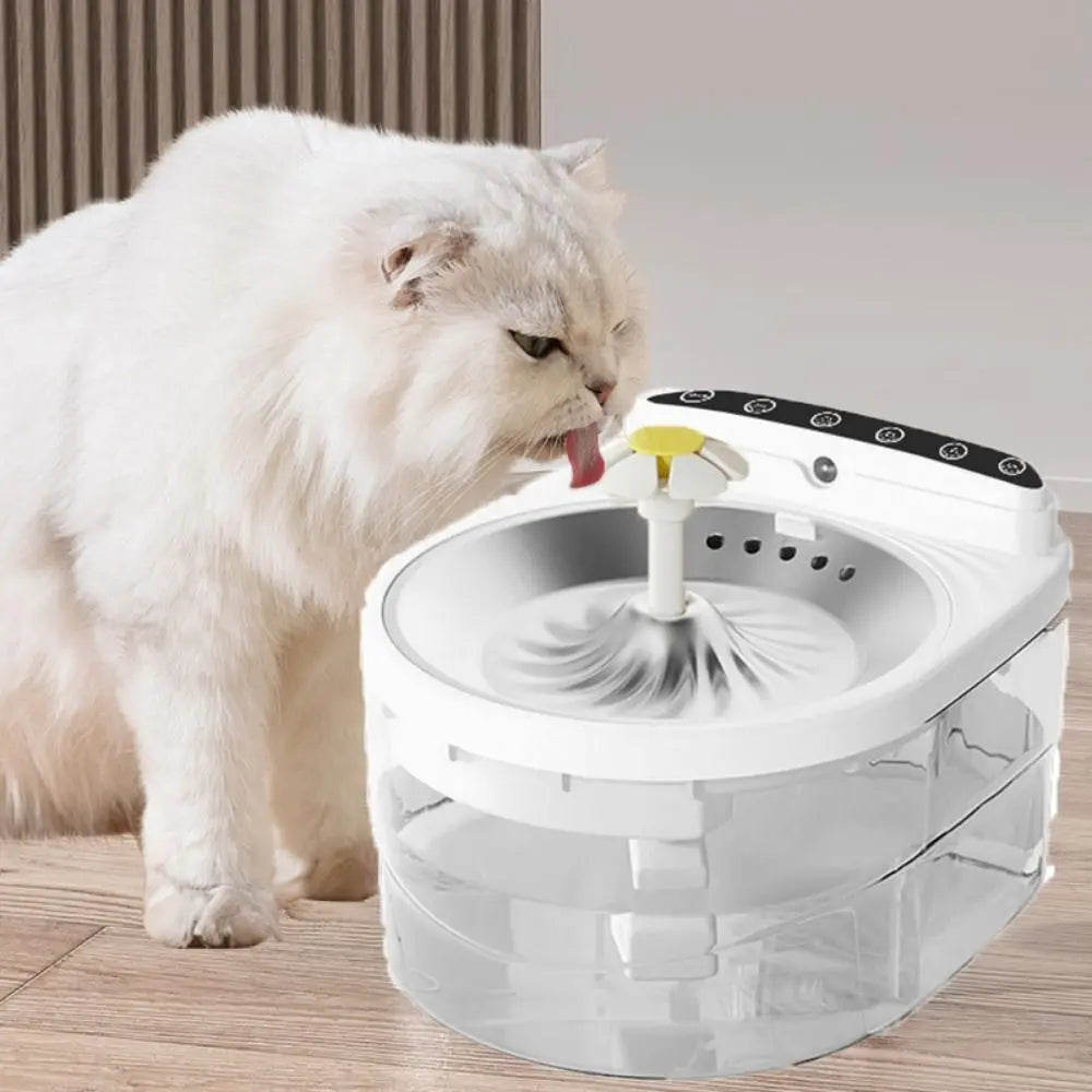 Fontaine à eau pour chat, blanche, design moderne, avec circulation d'eau pour un meilleur goût.